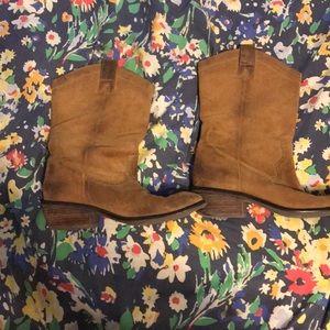 Jessica Simpson cowboy boots.